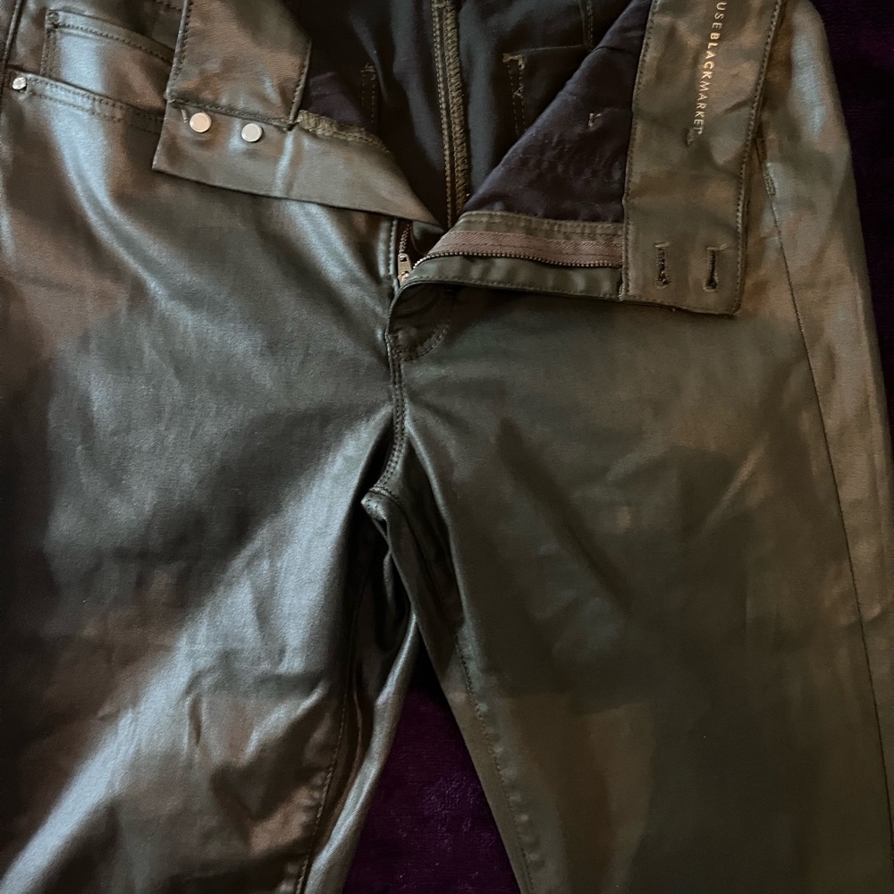 White House Black Market Men's Slim Faux Leather Jeans in Black - Picture 6 of 16